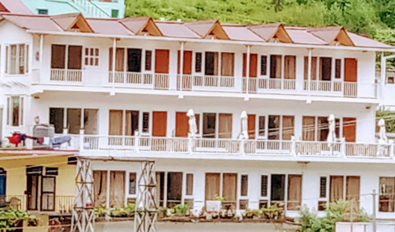 Hotel in Kainchi